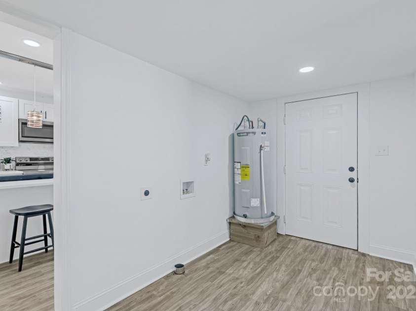 1712 Main Street, Salisbury, NC 28144.  MLS# CAR4252851, YatesRealty ID 14890. 