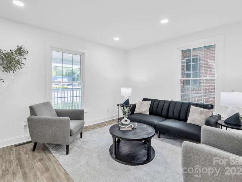 1712 Main Street, Salisbury, NC 28144.  MLS# CAR4252851, YatesRealty ID 14890. 
