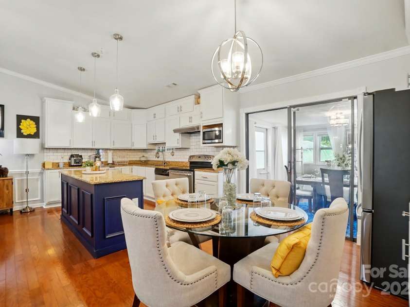 6221 Thermal Road, Charlotte, NC 28211.  MLS# CAR4255283, YatesRealty ID 14891. 