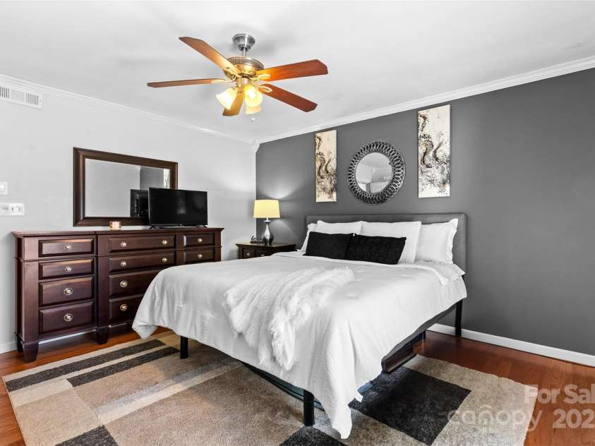 6221 Thermal Road, Charlotte, NC 28211.  MLS# CAR4320750, YatesRealty ID 14891. 