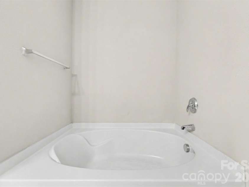 2100 Cranberry Woods Court, Charlotte, NC 28208.  MLS# CAR4366878, YatesRealty ID 14892. 