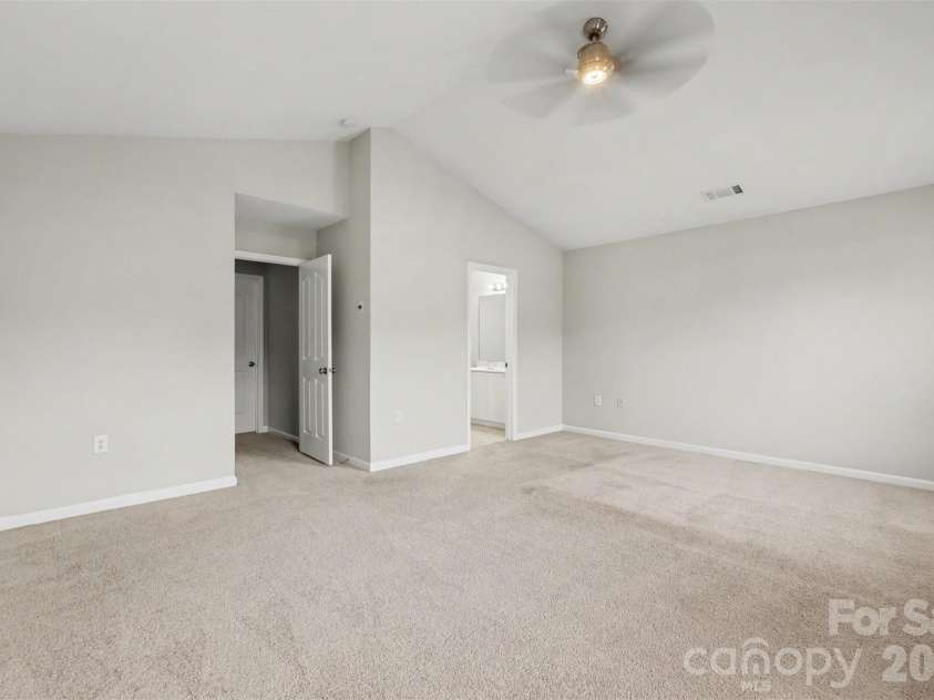 2100 Cranberry Woods Court, Charlotte, NC 28208.  MLS# CAR4366878, YatesRealty ID 14892. 
