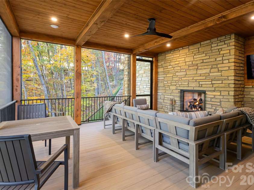 256 Haulback Way, Sylva, NC 28779.  MLS# CAR4382555, YatesRealty ID 14893. 