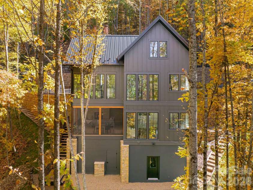 256 Haulback Way, Sylva, NC 28779.  MLS# CAR4382555, YatesRealty ID 14893. 