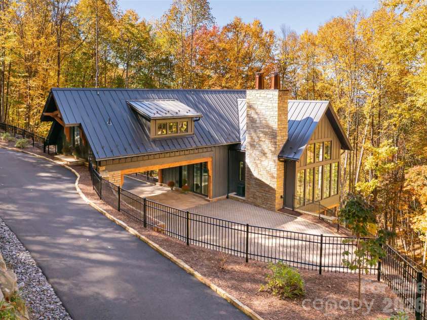 256 Haulback Way, Sylva, NC 28779.  MLS# CAR4382555, YatesRealty ID 14893. 