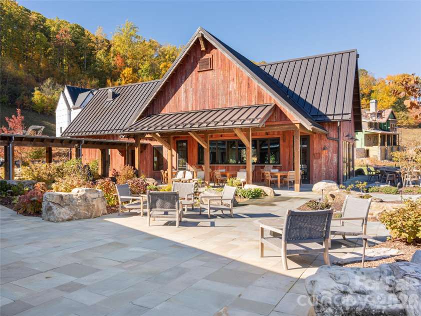 256 Haulback Way, Sylva, NC 28779.  MLS# CAR4382555, YatesRealty ID 14893. 