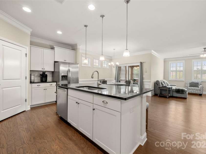 274 Robinwood Lane, Lake Wylie, SC 29710.  MLS# CAR4259821, YatesRealty ID 14894. 