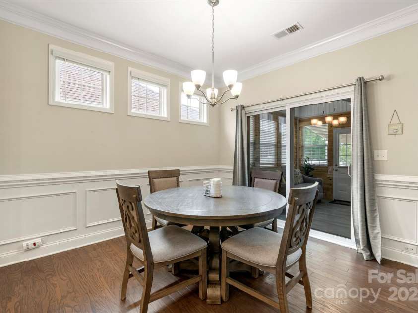 274 Robinwood Lane, Lake Wylie, SC 29710.  MLS# CAR4259821, YatesRealty ID 14894. 