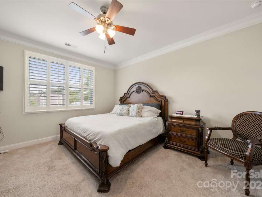 274 Robinwood Lane, Lake Wylie, SC 29710.  MLS# CAR4259821, YatesRealty ID 14894. 