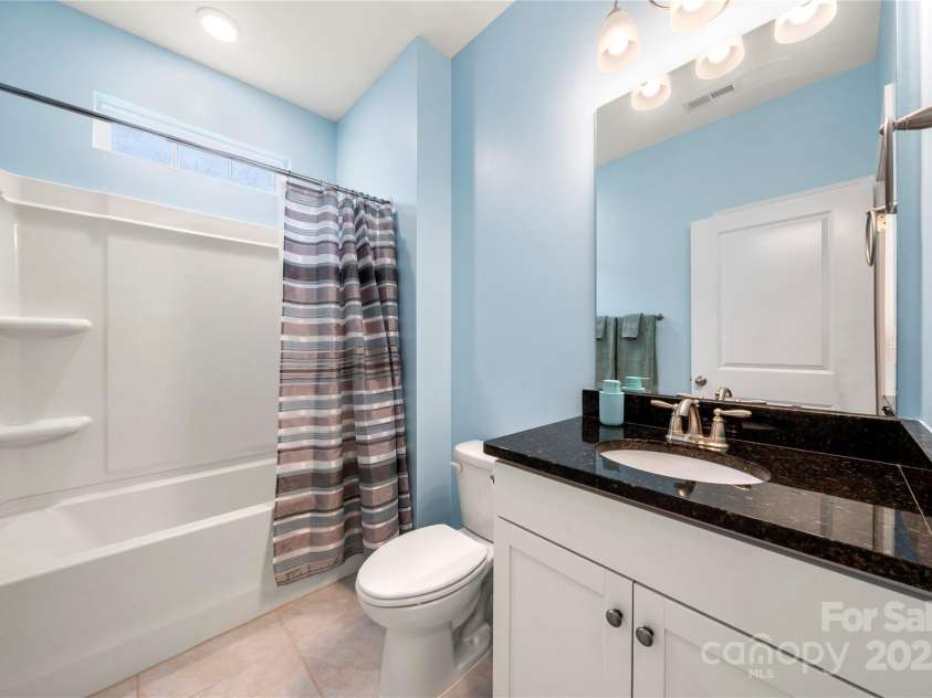 274 Robinwood Lane, Lake Wylie, SC 29710.  MLS# CAR4259821, YatesRealty ID 14894. 