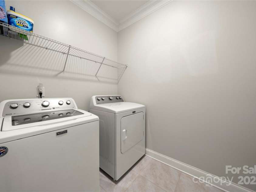 274 Robinwood Lane, Lake Wylie, SC 29710.  MLS# CAR4259821, YatesRealty ID 14894. 