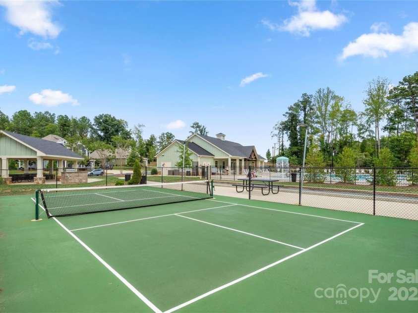 274 Robinwood Lane, Lake Wylie, SC 29710.  MLS# CAR4259821, YatesRealty ID 14894. 