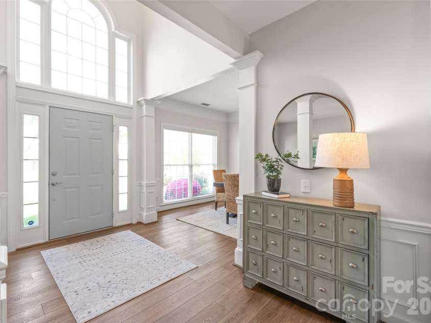 936 Timber Knoll Drive, Matthews, NC 28105.  MLS# CAR4368324, YatesRealty ID 14894. 