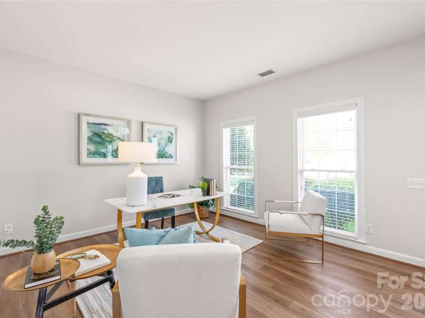 936 Timber Knoll Drive, Matthews, NC 28105.  MLS# CAR4368324, YatesRealty ID 14894. 