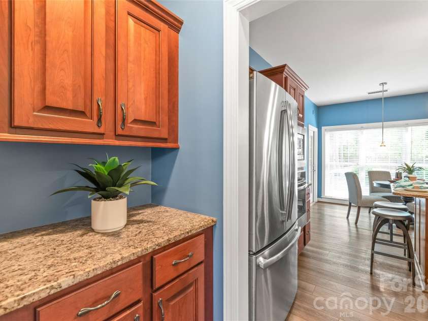 936 Timber Knoll Drive, Matthews, NC 28105.  MLS# CAR4368324, YatesRealty ID 14894. 