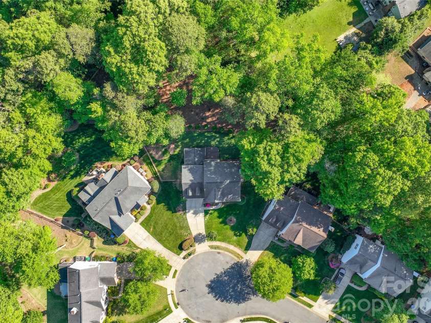 936 Timber Knoll Drive, Matthews, NC 28105.  MLS# CAR4368324, YatesRealty ID 14894. 