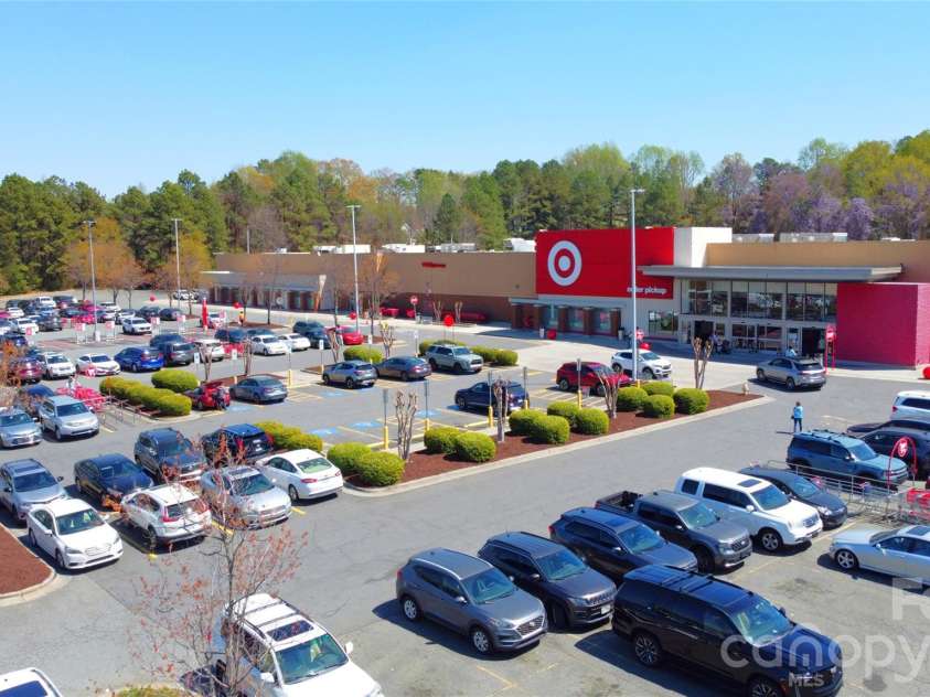 936 Timber Knoll Drive, Matthews, NC 28105.  MLS# CAR4368324, YatesRealty ID 14894. 