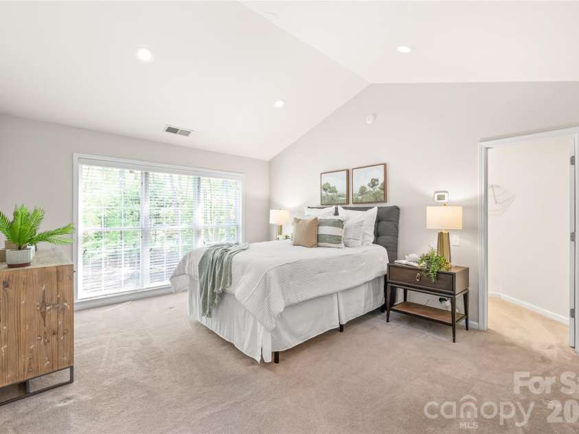 936 Timber Knoll Drive, Matthews, NC 28105.  MLS# CAR4368324, YatesRealty ID 14894. 