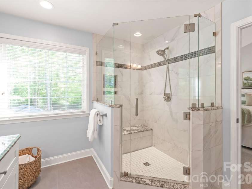 936 Timber Knoll Drive, Matthews, NC 28105.  MLS# CAR4368324, YatesRealty ID 14894. 
