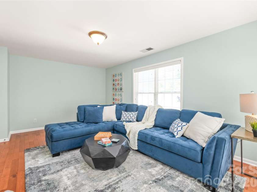 936 Timber Knoll Drive, Matthews, NC 28105.  MLS# CAR4368324, YatesRealty ID 14894. 