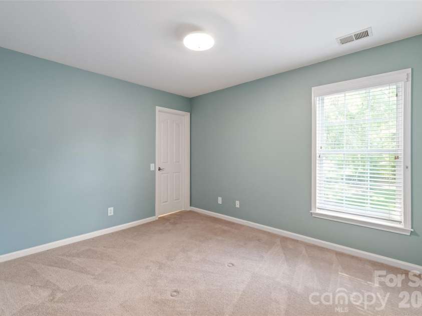 936 Timber Knoll Drive, Matthews, NC 28105.  MLS# CAR4368324, YatesRealty ID 14894. 