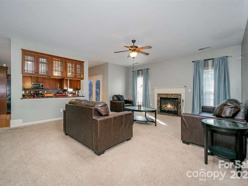 10515 Greenhead View Road, Charlotte, NC 28262.  MLS# CAR4258434, YatesRealty ID 14895. 
