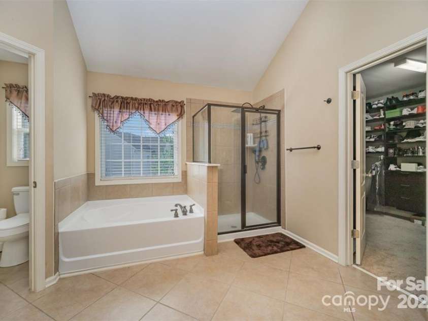 10515 Greenhead View Road, Charlotte, NC 28262.  MLS# CAR4258434, YatesRealty ID 14895. 