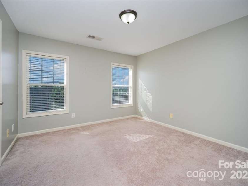 10515 Greenhead View Road, Charlotte, NC 28262.  MLS# CAR4258434, YatesRealty ID 14895. 