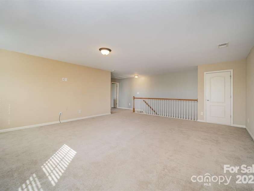 10515 Greenhead View Road, Charlotte, NC 28262.  MLS# CAR4258434, YatesRealty ID 14895. 