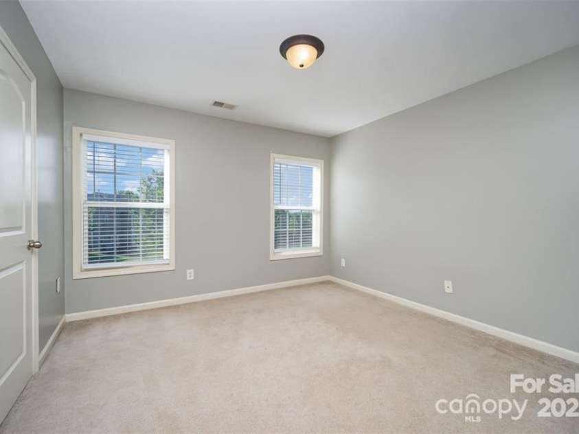 10515 Greenhead View Road, Charlotte, NC 28262.  MLS# CAR4258434, YatesRealty ID 14895. 
