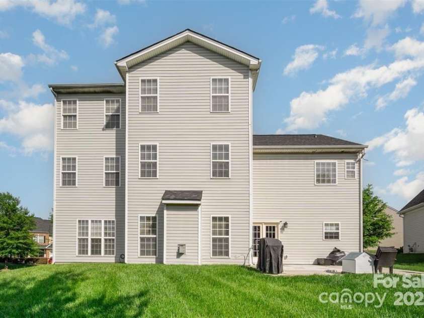 10515 Greenhead View Road, Charlotte, NC 28262.  MLS# CAR4258434, YatesRealty ID 14895. 