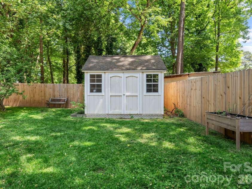 2726 Kirkholm Drive, Matthews, NC 28105.  MLS# CAR4370998, YatesRealty ID 14895. 