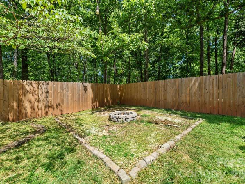 2726 Kirkholm Drive, Matthews, NC 28105.  MLS# CAR4370998, YatesRealty ID 14895. 