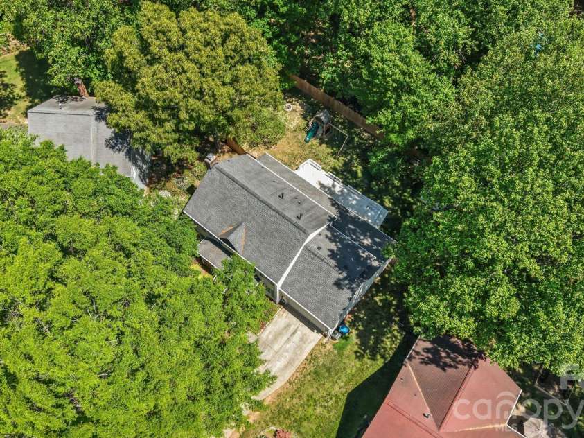 2726 Kirkholm Drive, Matthews, NC 28105.  MLS# CAR4370998, YatesRealty ID 14895. 