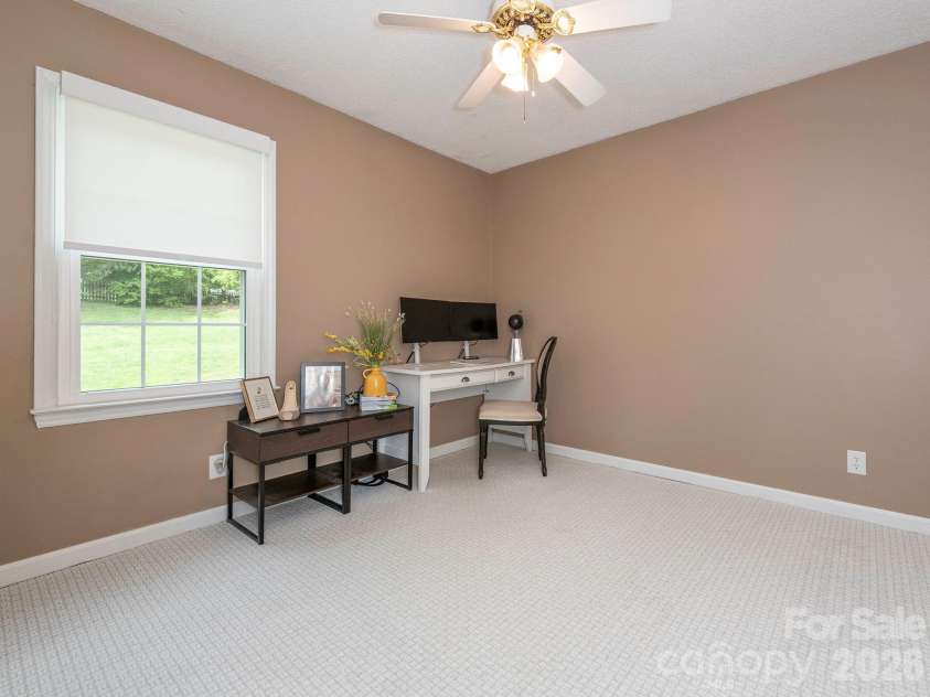 11628 Shandon Circle, Charlotte, NC 28226.  MLS# CAR4369077, YatesRealty ID 14896. Office