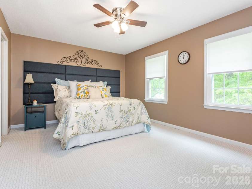 11628 Shandon Circle, Charlotte, NC 28226.  MLS# CAR4369077, YatesRealty ID 14896. Primary Bedroom