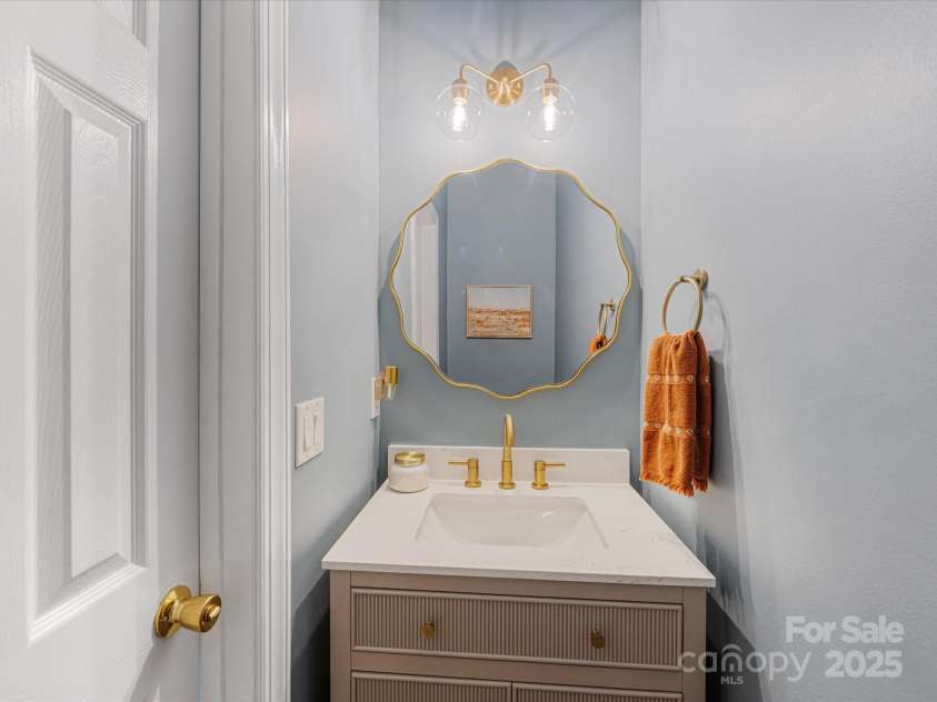 15313 Moate Court, Huntersville, NC 28078.  MLS# CAR4259670, YatesRealty ID 14896. 