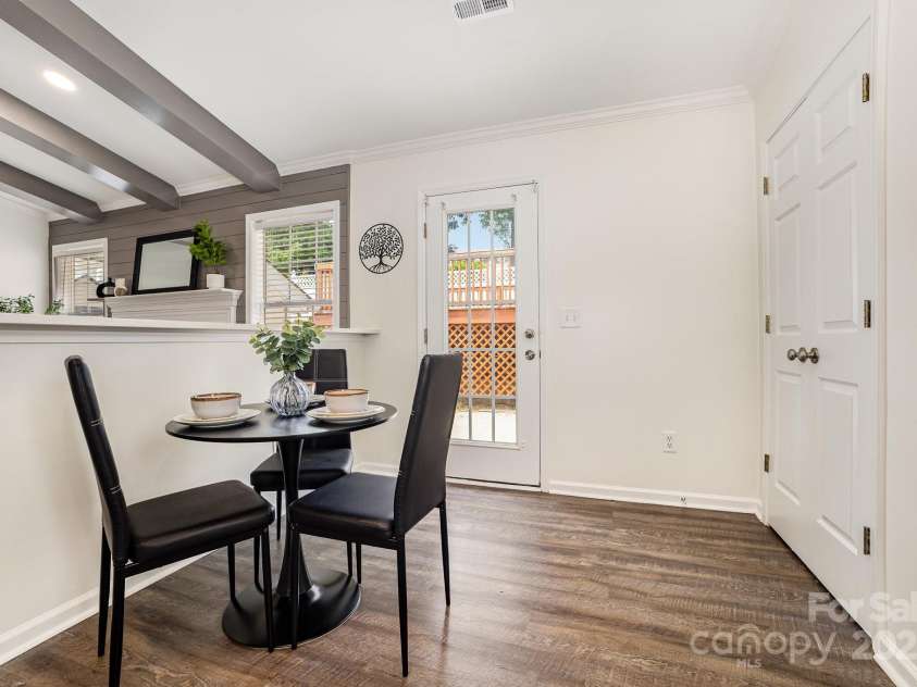1776 Baylor Drive, Rock Hill, SC 29732.  MLS# CAR4260611, YatesRealty ID 14897. Breakfast area