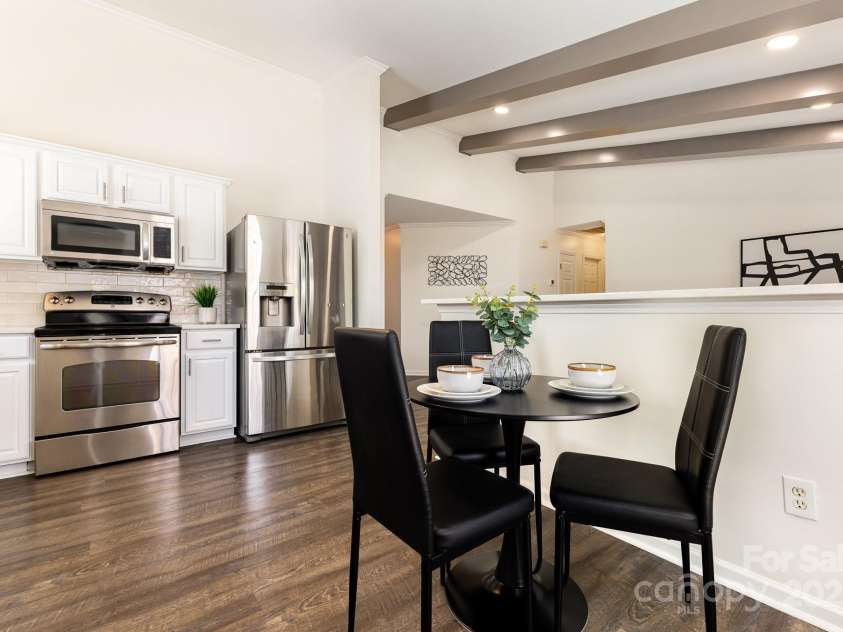 1776 Baylor Drive, Rock Hill, SC 29732.  MLS# CAR4260611, YatesRealty ID 14897. Breakfast eat-in bar