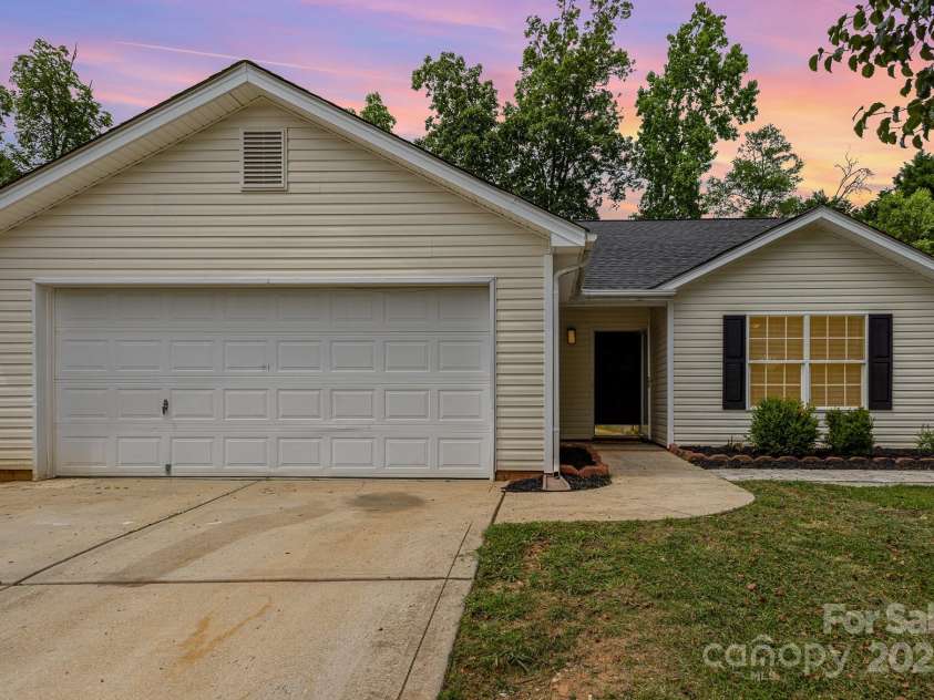 1776 Baylor Drive, Rock Hill, SC 29732.  MLS# CAR4260611, YatesRealty ID 14897. Home Sweet Home