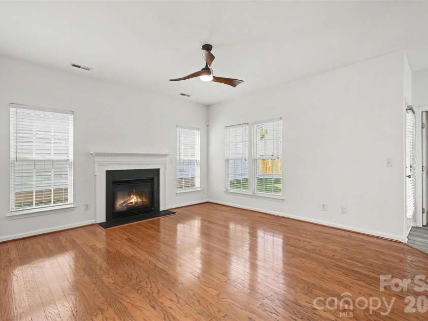 5041 Prosperity Ridge Road, Charlotte, NC 28269.  MLS# CAR4368061, YatesRealty ID 14898. 