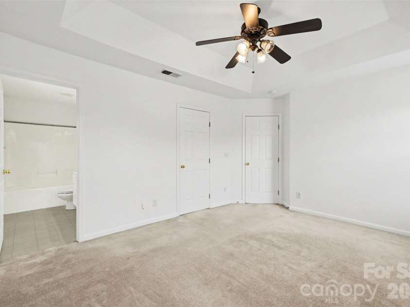 5041 Prosperity Ridge Road, Charlotte, NC 28269.  MLS# CAR4368061, YatesRealty ID 14898. 