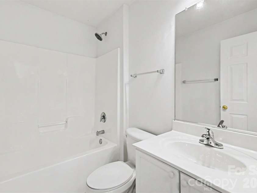 5041 Prosperity Ridge Road, Charlotte, NC 28269.  MLS# CAR4368061, YatesRealty ID 14898. 