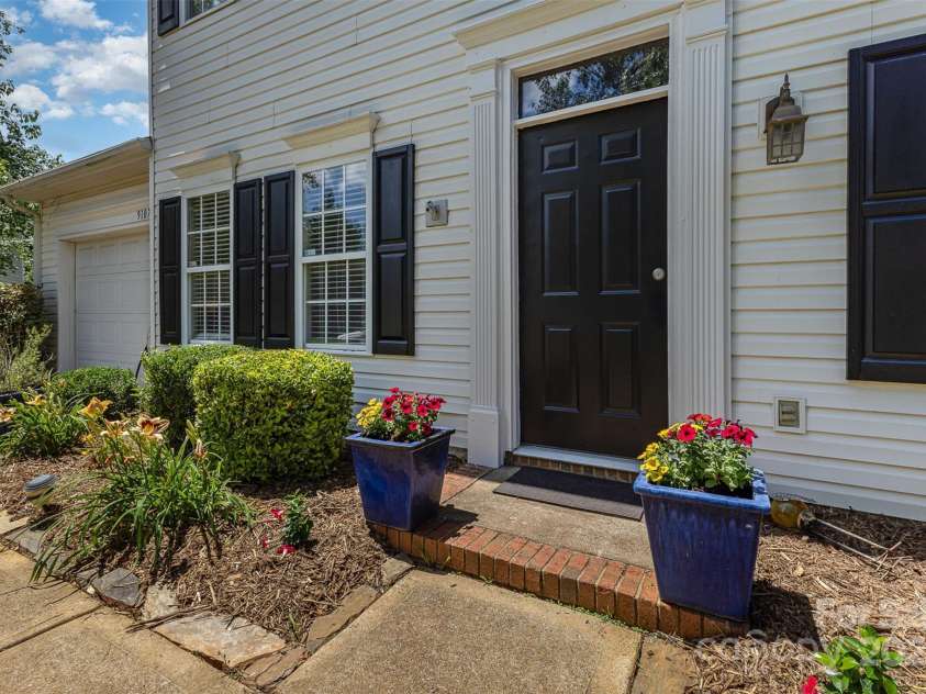 9107 Royal Highlands Court, Charlotte, NC 28277.  MLS# CAR4261487, YatesRealty ID 14898. 