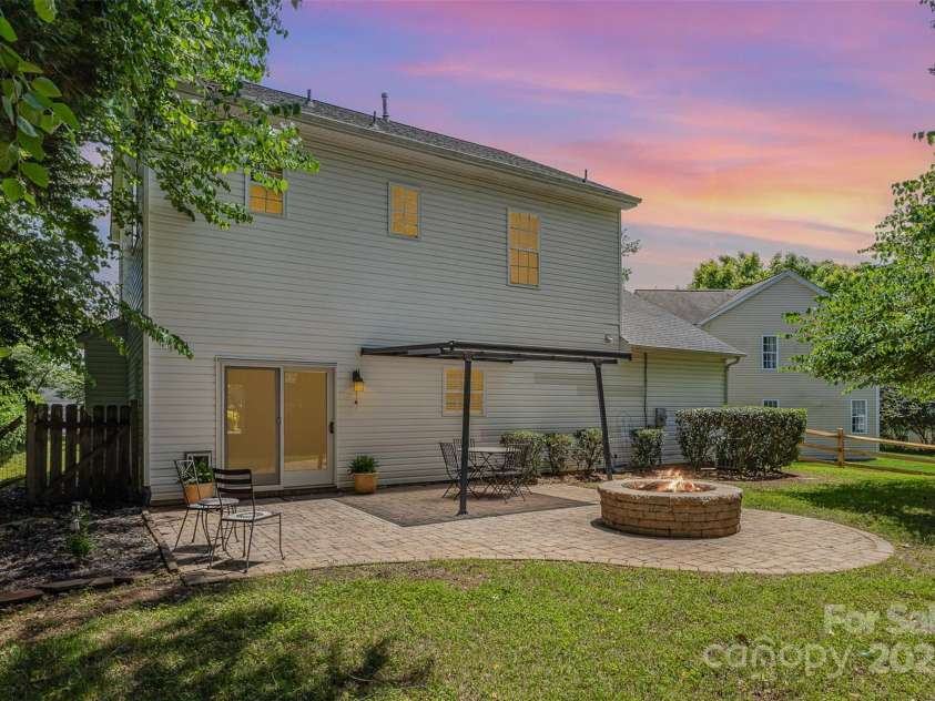 9107 Royal Highlands Court, Charlotte, NC 28277.  MLS# CAR4261487, YatesRealty ID 14898. 