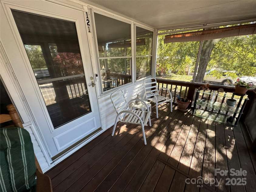 121 Cardinal Drive, New London, NC 28127.  MLS# CAR4314481, YatesRealty ID 1490. 