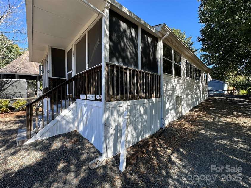 121 Cardinal Drive, New London, NC 28127.  MLS# CAR4314481, YatesRealty ID 1490. 