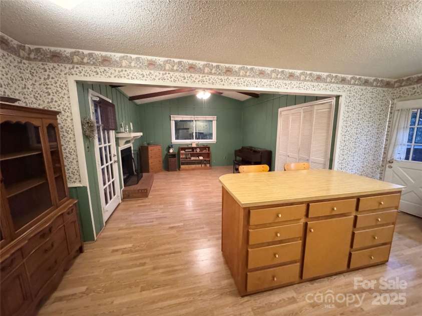7501 Pawtuckett Road, Charlotte, NC 28214.  MLS# CAR4318165, YatesRealty ID 14901. 