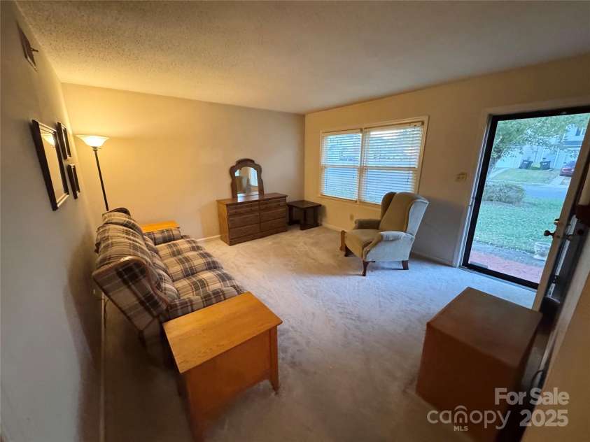 7501 Pawtuckett Road, Charlotte, NC 28214.  MLS# CAR4318165, YatesRealty ID 14901. 