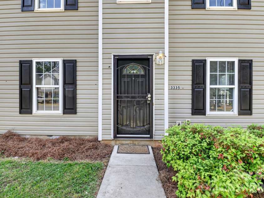 3335 Avalon Avenue, Charlotte, NC 28208.  MLS# CAR4373302, YatesRealty ID 14902. 